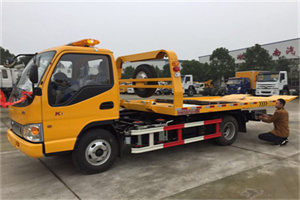 蛟河哪里有拖车服务