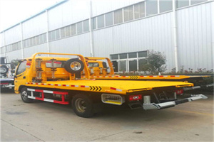 蛟河附近拖车救援搭电